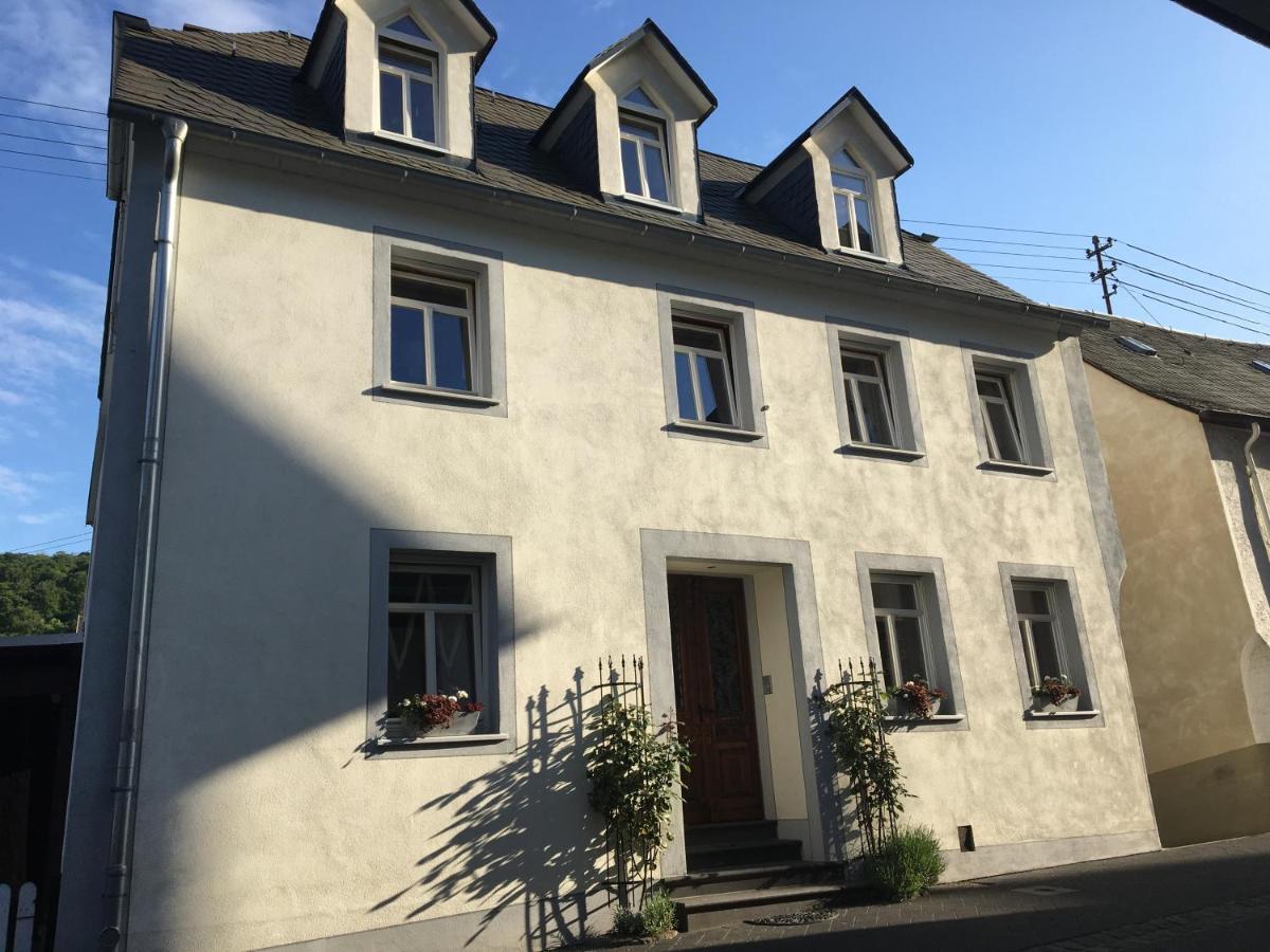 Ferienwohnung Rabennest Hatzenport ภายนอก รูปภาพ